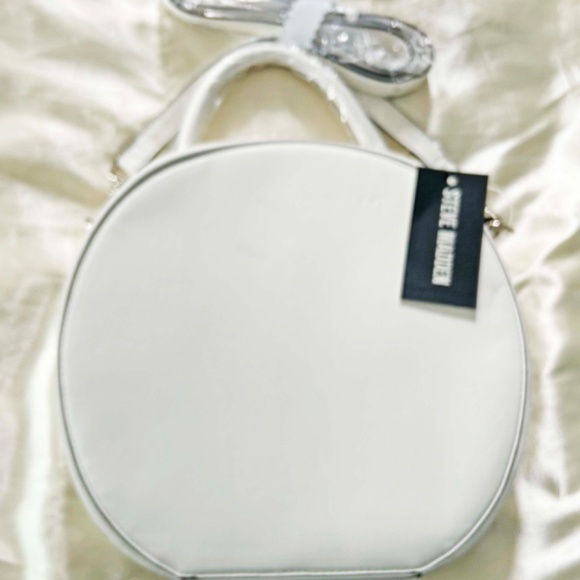 ROUND BAG WITH TOP HANDLE & STRAP, WHITE, LARGE SIZE, ADJUSTABLE REMOVABLE STRAP - Picture 2 of 10